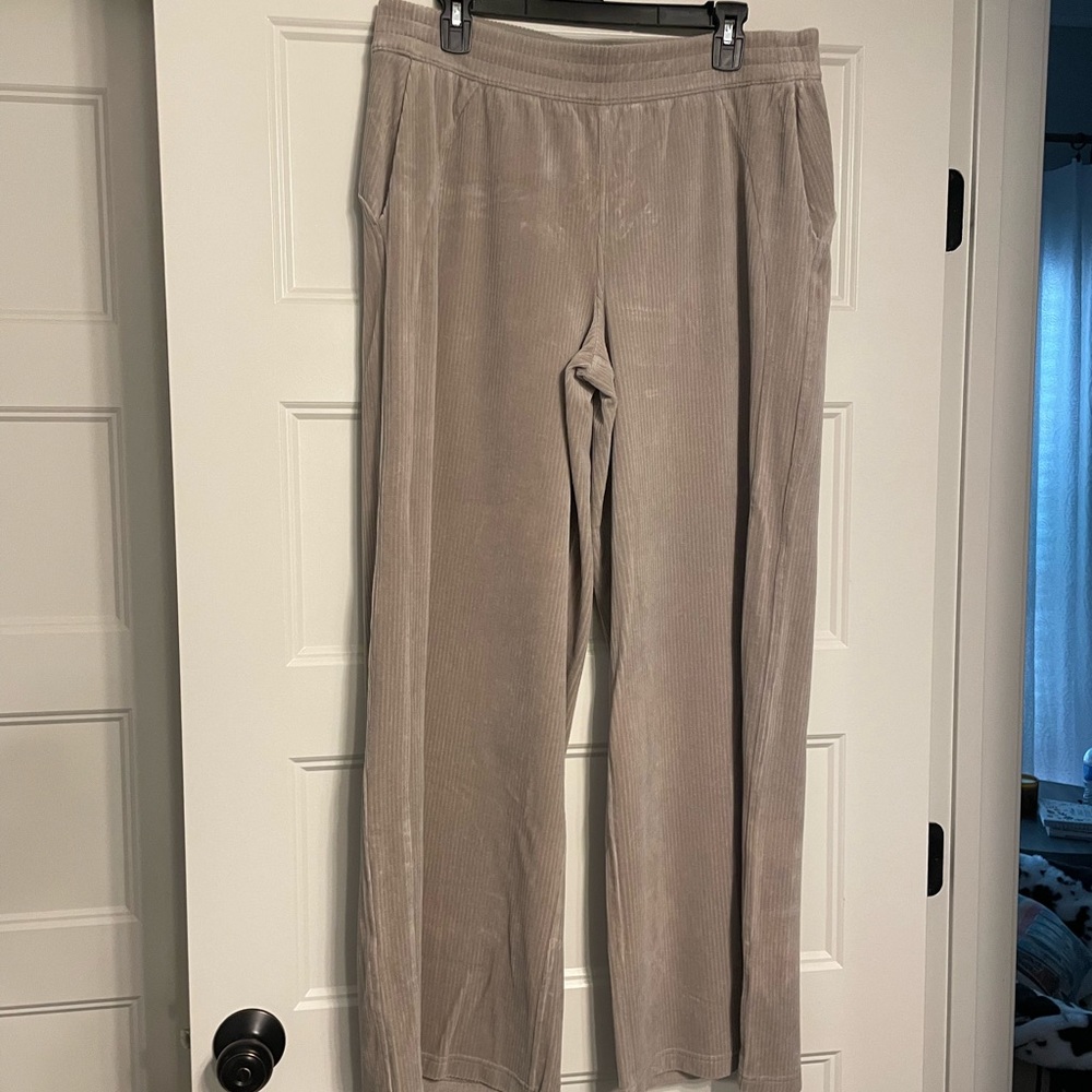 Lululemon pants